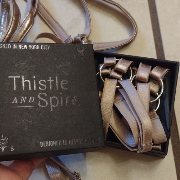 NWT SET Thistle and Spire Bronze Garter Belt w adjustable Garter M - Picture 4 of 10